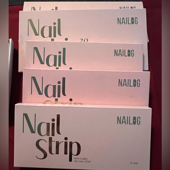 NIB NAILOG Gel Nail Polish Strips & UV Lamp - Picture 1 of 9